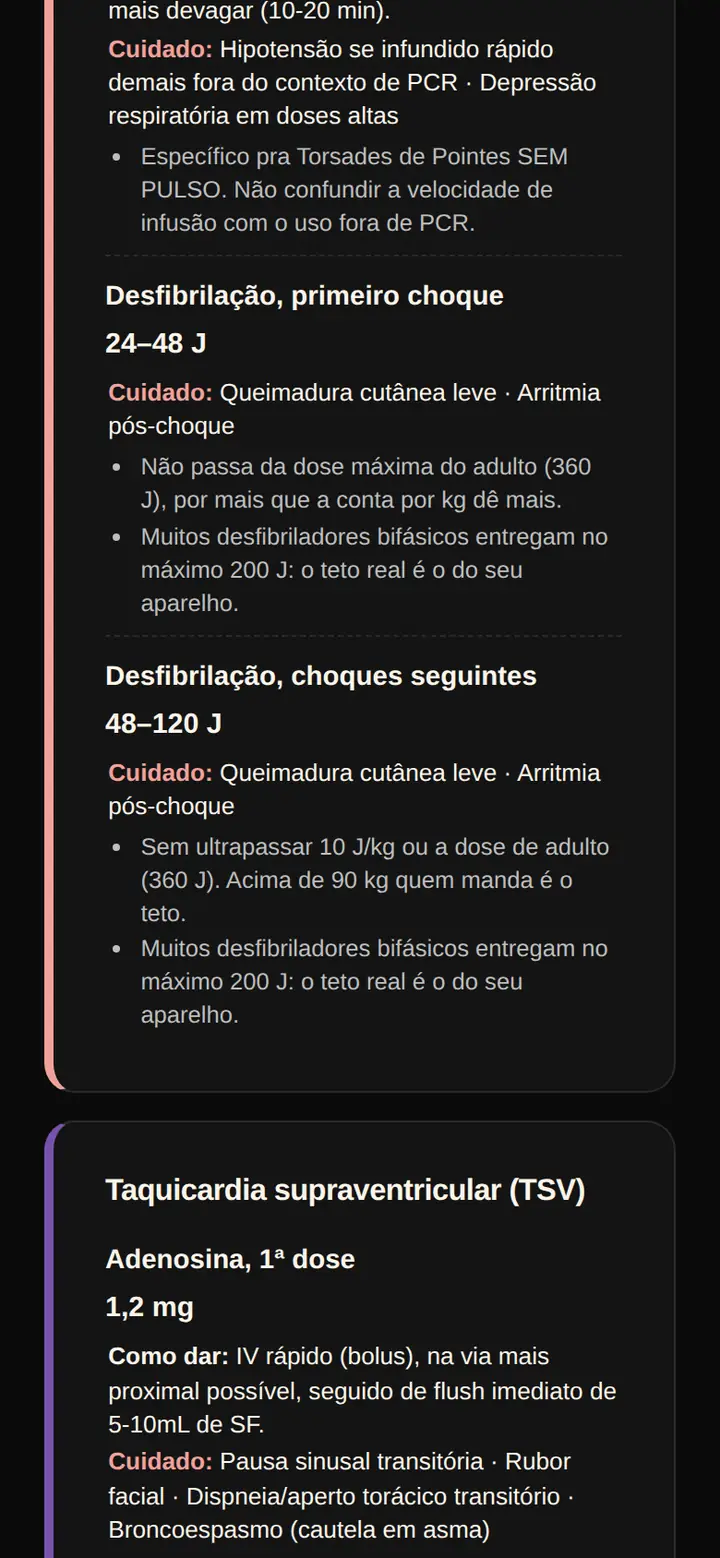 Tela real do Kit Emergência: energias de desfibrilação, 24 a 48 joules no primeiro choque e 48 a 120 nos seguintes, e a adenosina para taquicardia supraventricular, para 12 quilos.